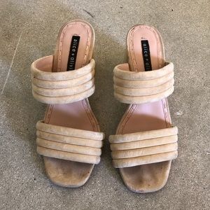 ALICE AND OLIVIA HEELS